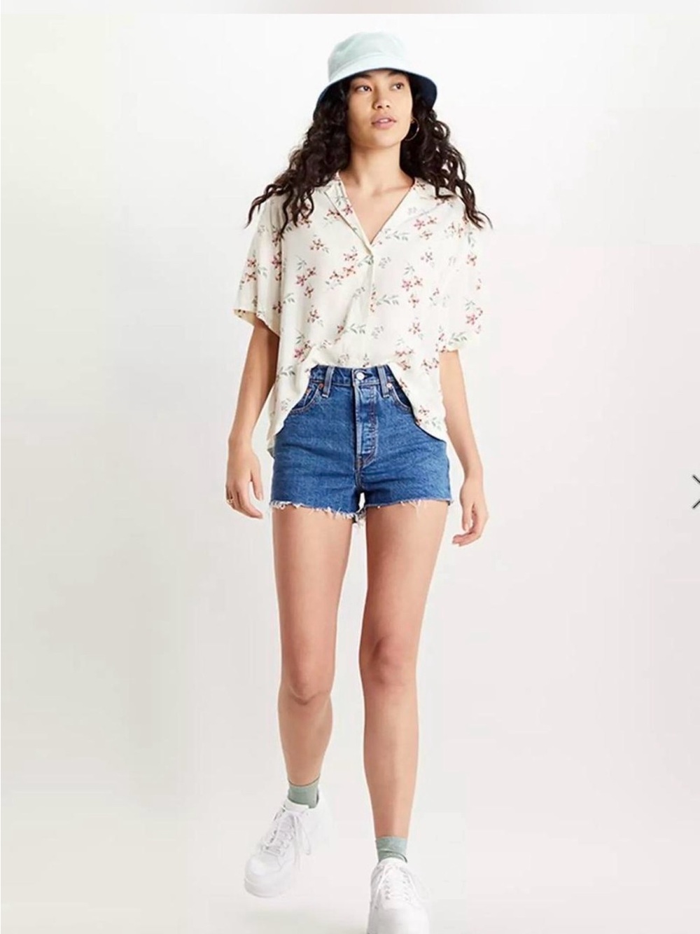 Levi’s ribcage shorts